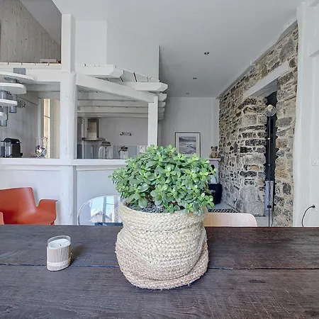 Appartement Jaullery #8 - Studio Design - 4 Personnes *